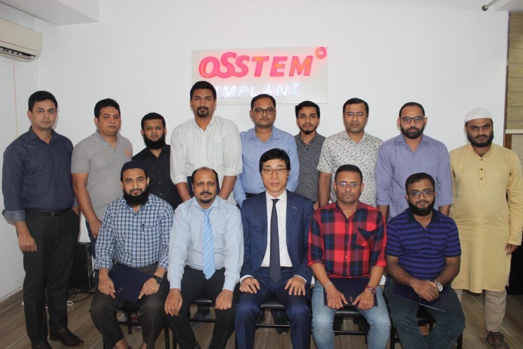 best implantologist-dr. uttom